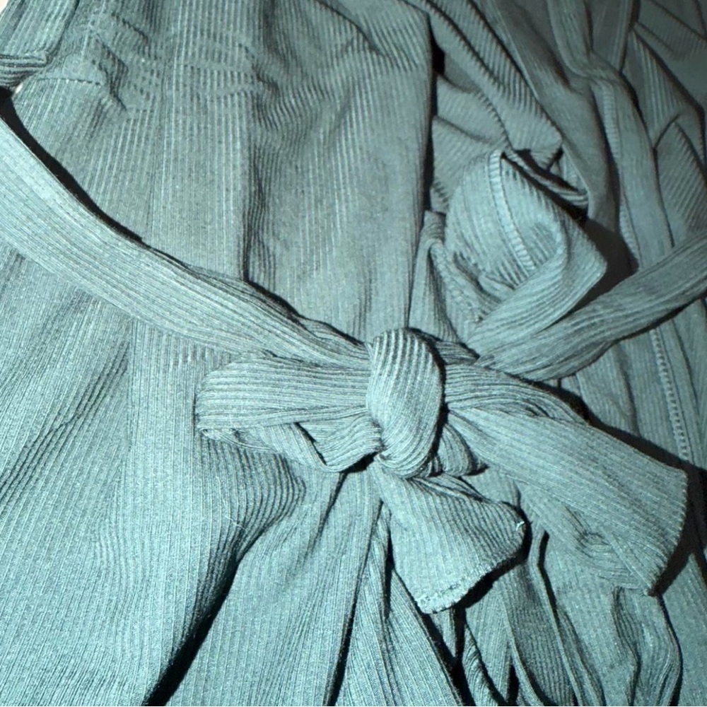 Skims Soft Lounge Rib Short Robe - Picture 4 of 6